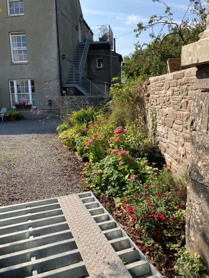 Floor At Cantref House * Brecon